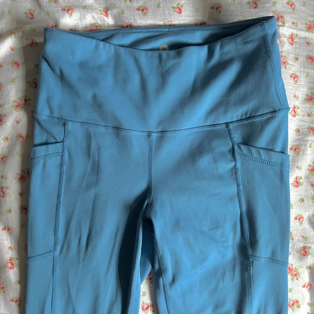 blue leggings